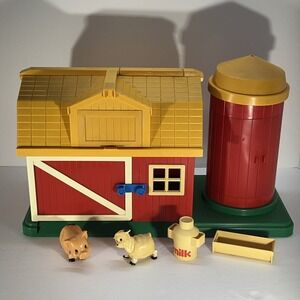 Li'l Playmates Farm Play Set Barn, Animals, People 1981 Kids Toy Vintage +4 Toys